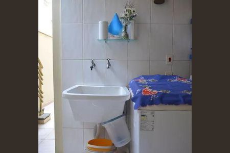 Casa à venda com 4 quartos, 201m² em Vila Gilda, Santo André