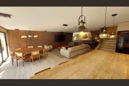 Casa à venda com 3 quartos, 329m² em Jardim Guedala, São Paulo