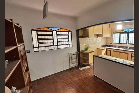 Casa à venda com 3 quartos, 120m² em Vila Pereira Cerca, São Paulo