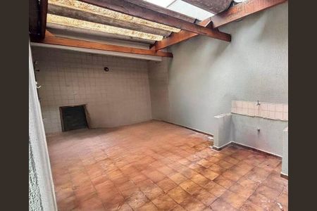 Casa à venda com 3 quartos, 120m² em Vila Pereira Cerca, São Paulo