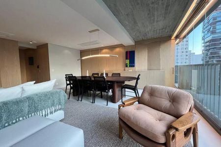 Apartamento à venda com 2 quartos, 162m² em Vila Nova Conceição, São Paulo
