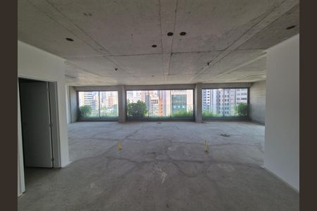 Apartamento à venda com 261m², 3 quartos e 3 vagas