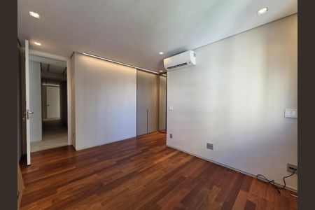 Apartamento à venda com 360m², 4 quartos e 5 vagas