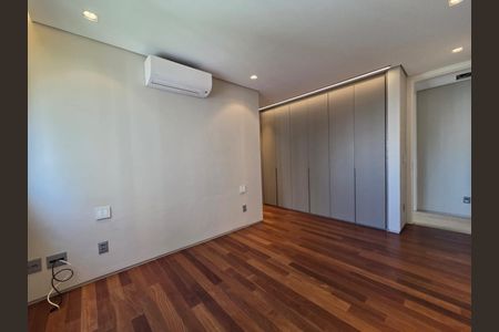 Apartamento à venda com 360m², 4 quartos e 5 vagas
