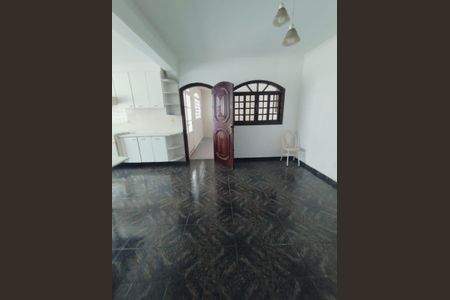 Casa à venda com 3 quartos, 269m² em Parque Sao Vicente, Santo André