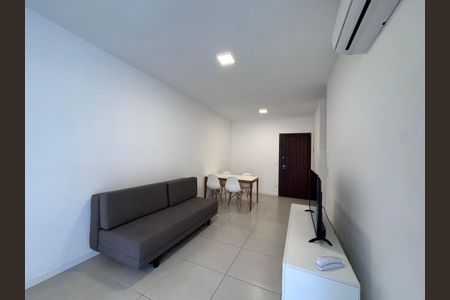 Sala de apartamento à venda com 1 quarto, 53m² em Barra da Tijuca, Rio de Janeiro