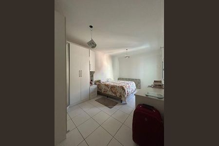 Casa à venda com 3 quartos, 222m² em Pestana, Osasco