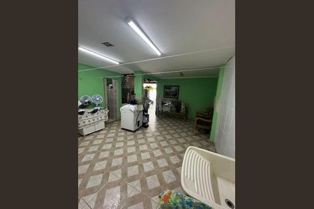 Casa à venda com 3 quartos, 222m² em Pestana, Osasco
