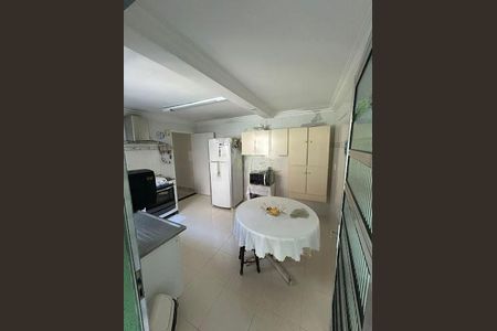 Casa à venda com 3 quartos, 222m² em Pestana, Osasco