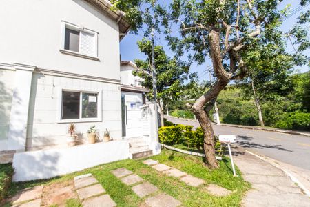 Casa de condomínio à venda com 115m², 2 quartos e 2 vagas Casa de condomínio à venda com 115m², 2 quartos e 2 vagasVista da Rua