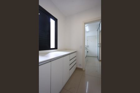 Apartamento para alugar com 200m², 3 quartos e 3 vagas Apartamento para alugar com 200m², 3 quartos e 3 vagasÁrea de Serviço