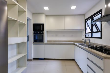 Apartamento para alugar com 200m², 3 quartos e 3 vagas Apartamento para alugar com 200m², 3 quartos e 3 vagascozinha