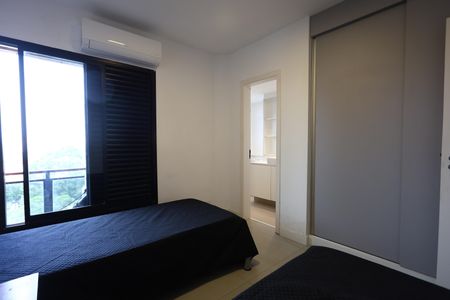 Apartamento para alugar com 200m², 3 quartos e 3 vagas Apartamento para alugar com 200m², 3 quartos e 3 vagassuíte