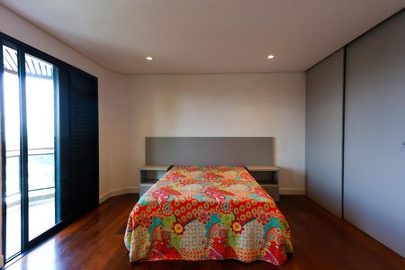 Apartamento para alugar com 200m², 3 quartos e 3 vagas Apartamento para alugar com 200m², 3 quartos e 3 vagassuíte 2