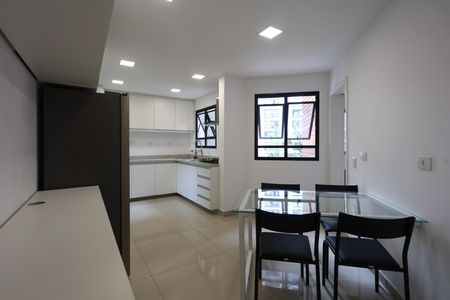 Apartamento para alugar com 200m², 3 quartos e 3 vagas Apartamento para alugar com 200m², 3 quartos e 3 vagascozinha