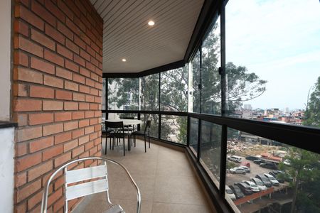 Apartamento para alugar com 200m², 3 quartos e 3 vagas Apartamento para alugar com 200m², 3 quartos e 3 vagasvaranda