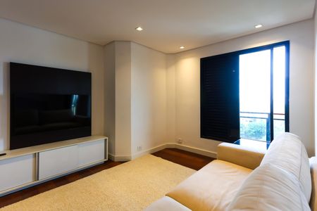 Apartamento para alugar com 200m², 3 quartos e 3 vagas Apartamento para alugar com 200m², 3 quartos e 3 vagassuíte 2