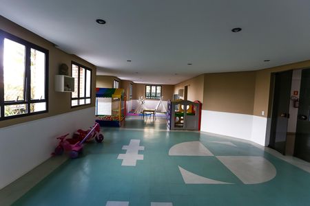 Apartamento para alugar com 200m², 3 quartos e 3 vagas Apartamento para alugar com 200m², 3 quartos e 3 vagasBrinquedoteca