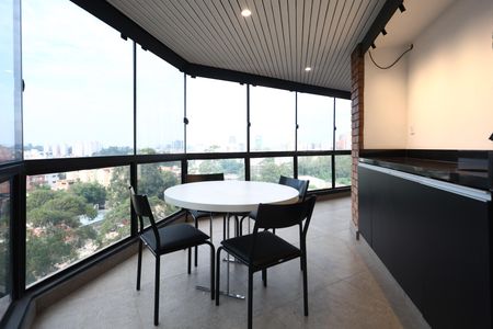 Apartamento para alugar com 200m², 3 quartos e 3 vagas Apartamento para alugar com 200m², 3 quartos e 3 vagasvaranda