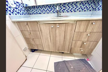 Casa de condomínio para alugar com 66m², 2 quartos e 1 vaga Casa de condomínio para alugar com 66m², 2 quartos e 1 vagaBanheiro 1