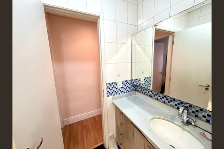 Casa de condomínio para alugar com 66m², 2 quartos e 1 vaga Casa de condomínio para alugar com 66m², 2 quartos e 1 vagaBanheiro 1
