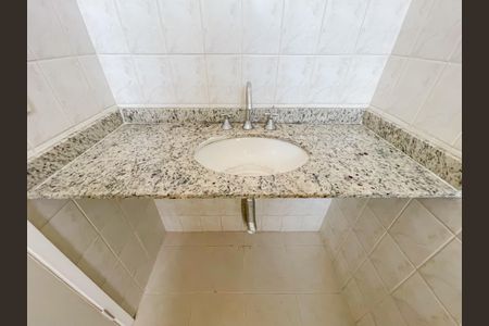 Apartamento à venda com 61m², 2 quartos e 2 vagasBanheiro