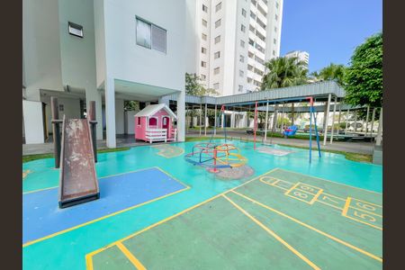Apartamento à venda com 61m², 2 quartos e 2 vagasÁrea comum - Playground