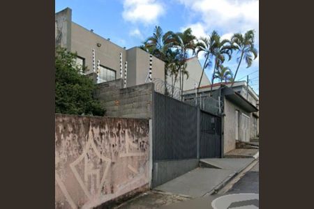 Casa para alugar com 298m², 3 quartos e 12 vagasFachada