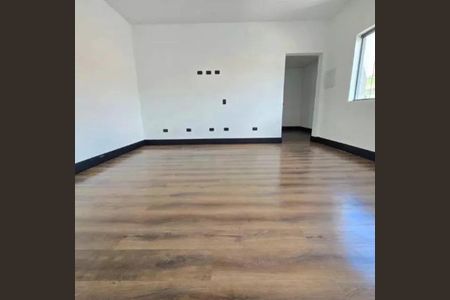 Casa para alugar com 298m², 3 quartos e 12 vagasQuarto