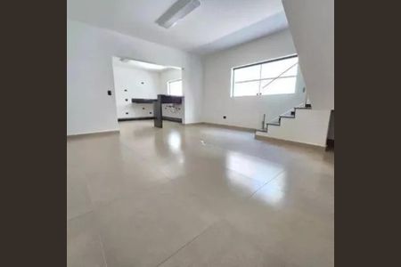 Casa para alugar com 298m², 3 quartos e 12 vagasSala