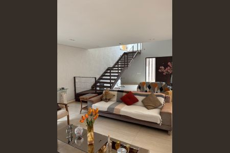 Casa de condomínio à venda com 344m², 5 quartos e 6 vagas Casa de condomínio à venda com 344m², 5 quartos e 6 vagasFoto 13