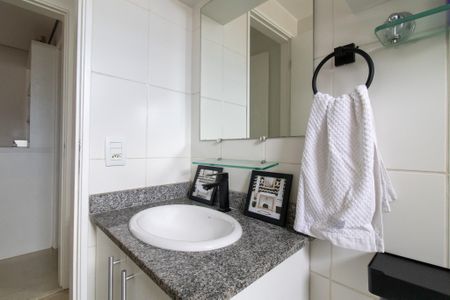 Apartamento para alugar com 59m², 2 quartos e 2 vagas Apartamento para alugar com 59m², 2 quartos e 2 vagasBanheiro da Suíte