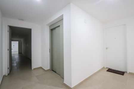 Apartamento para alugar com 65m², 2 quartos e sem vaga Apartamento para alugar com 65m², 2 quartos e sem vagaHall Social