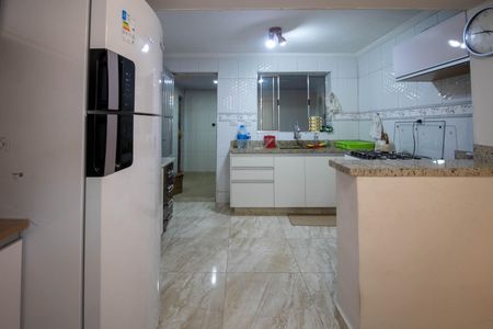 Casa à venda com 250m², 4 quartos e 2 vagasCozinha 
