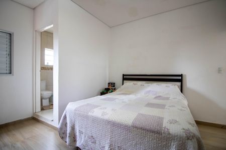 Casa à venda com 250m², 4 quartos e 2 vagasSuíte 1