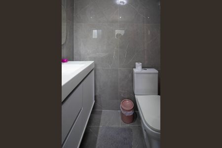 Casa à venda com 250m², 4 quartos e 2 vagasBanheiro Suíte 2