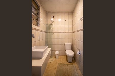 Casa à venda com 250m², 4 quartos e 2 vagasBanheiro 2