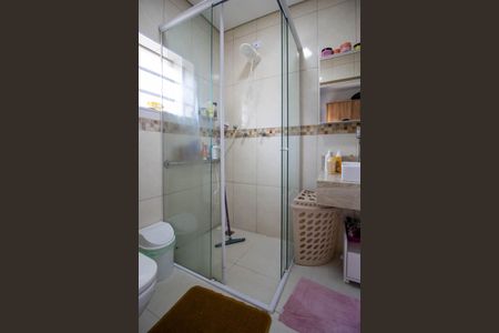 Casa à venda com 250m², 4 quartos e 2 vagasBanheiro Suíte 1