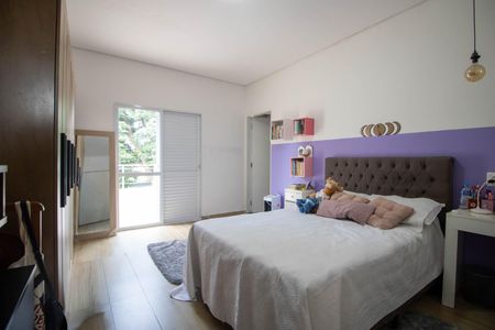 Casa à venda com 250m², 4 quartos e 2 vagasSuíte 2