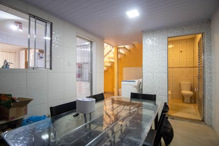 Casa à venda com 250m², 4 quartos e 2 vagasCozinha 