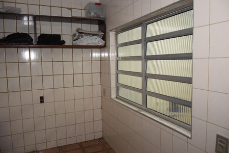 Casa para alugar com 160m², 3 quartos e sem vagaLavanderia