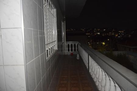 Casa para alugar com 160m², 3 quartos e sem vagaVaranda