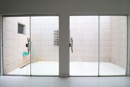 Casa para alugar com 180m², 4 quartos e 2 vagasJardim de inverno