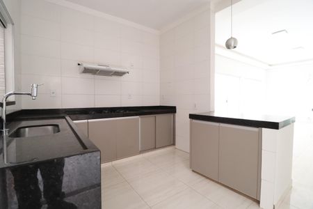 Casa para alugar com 180m², 4 quartos e 2 vagasCozinha