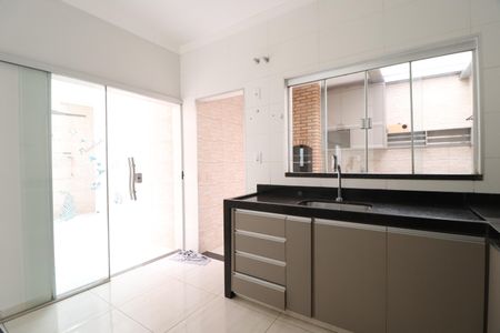 Casa para alugar com 180m², 4 quartos e 2 vagasCozinha