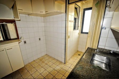 Foto 14 de apartamento à venda com 2 quartos, 65m² em Cambuí, Campinas