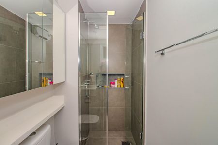 Apartamento à venda com 82m², 3 quartos e 2 vagas Apartamento à venda com 82m², 3 quartos e 2 vagasBanheiro Social