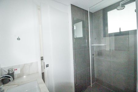 Apartamento à venda com 104m², 2 quartos e 1 vaga Apartamento à venda com 104m², 2 quartos e 1 vagaBanheiro Social