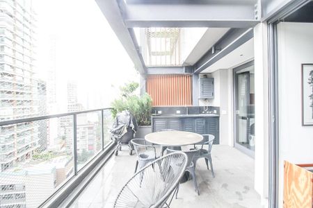 Apartamento à venda com 104m², 2 quartos e 1 vaga Apartamento à venda com 104m², 2 quartos e 1 vagaSacada