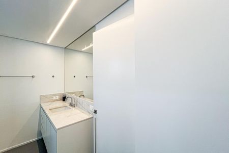Apartamento à venda com 156m², 1 quarto e 1 vaga Apartamento à venda com 156m², 1 quarto e 1 vagaBanheiro da Suíte